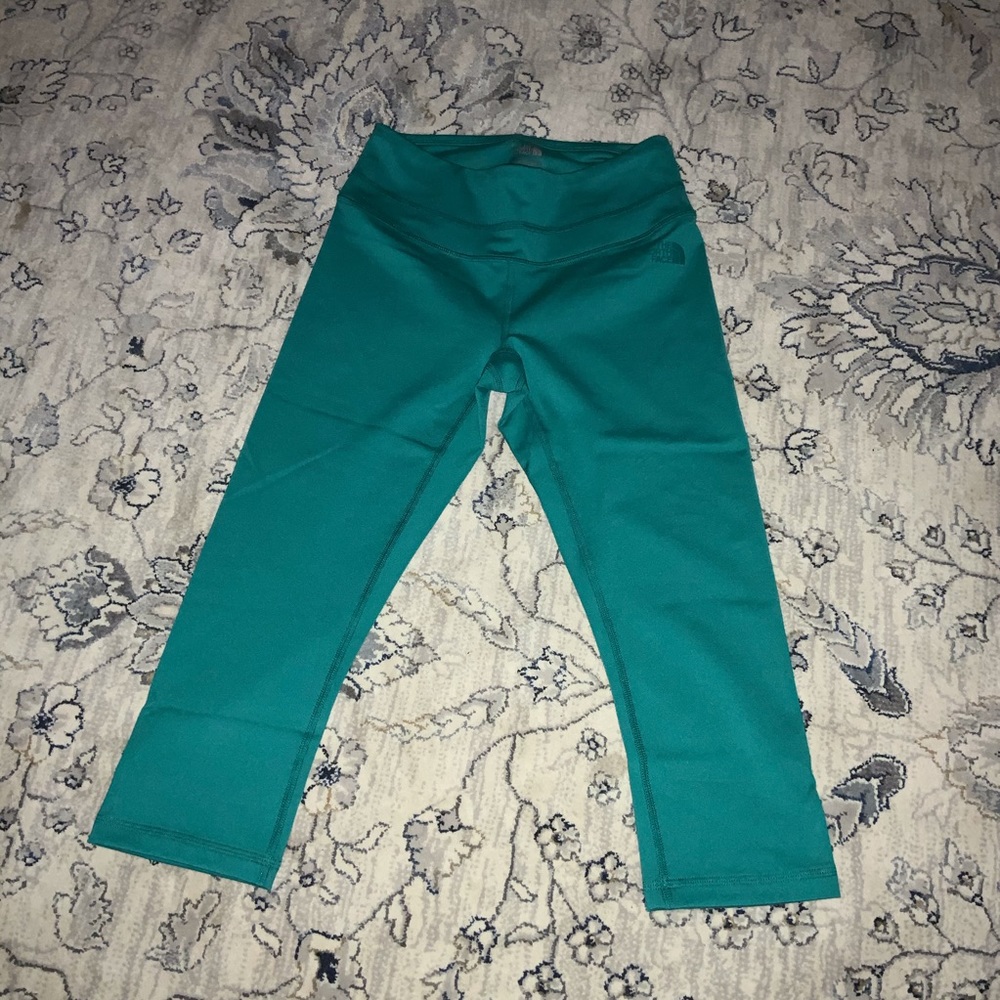NEW The North Face Hatha Capri Leggings - Picture 2 of 6